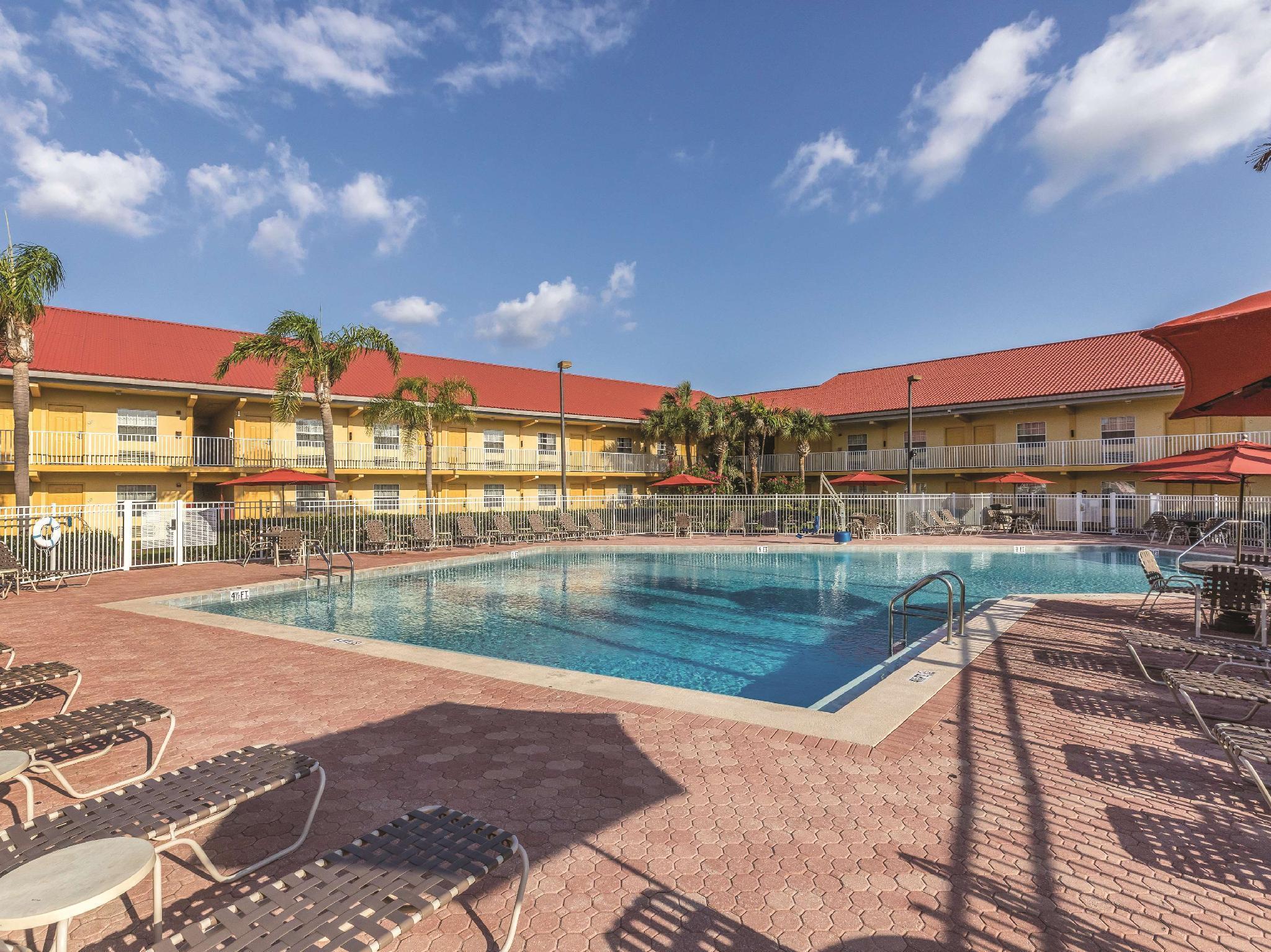 La Quinta Inn By Wyndham Cocoa Beach-Port Canaveral Exterior foto